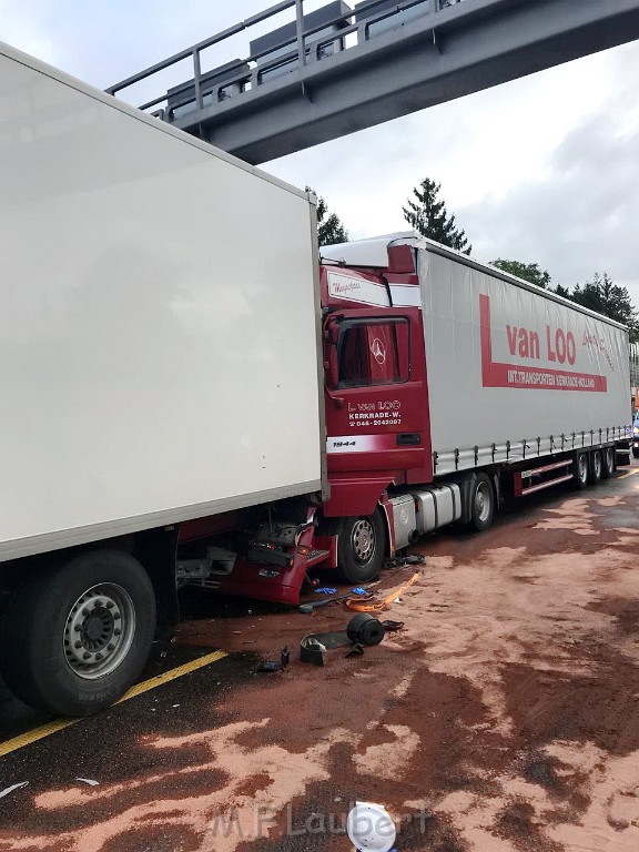 VU PKlemm 2 LKW A 3 Rich Oberhausen Hoehe Koeln Heumar P06.jpg